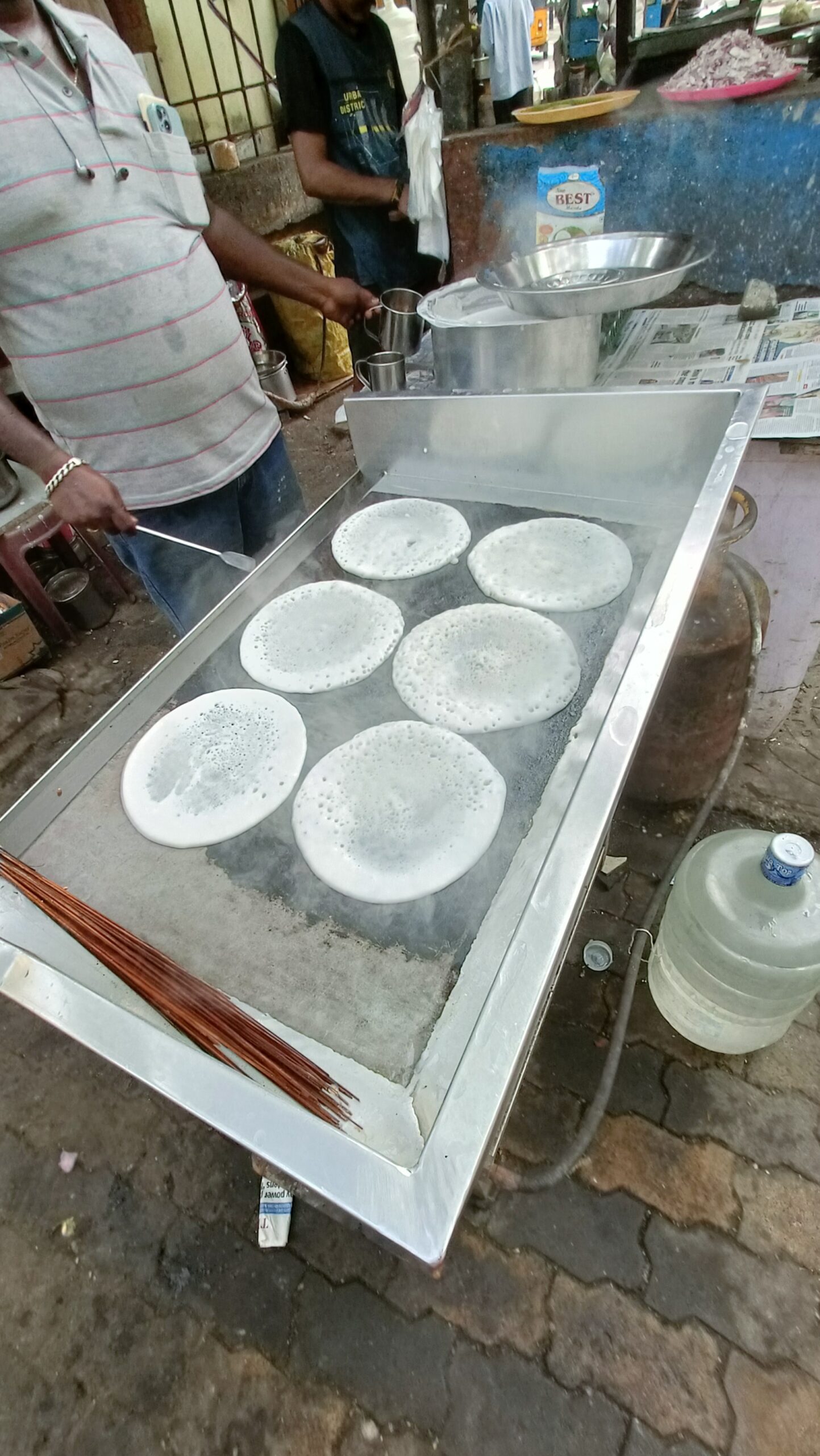 Dosa being made by anneh