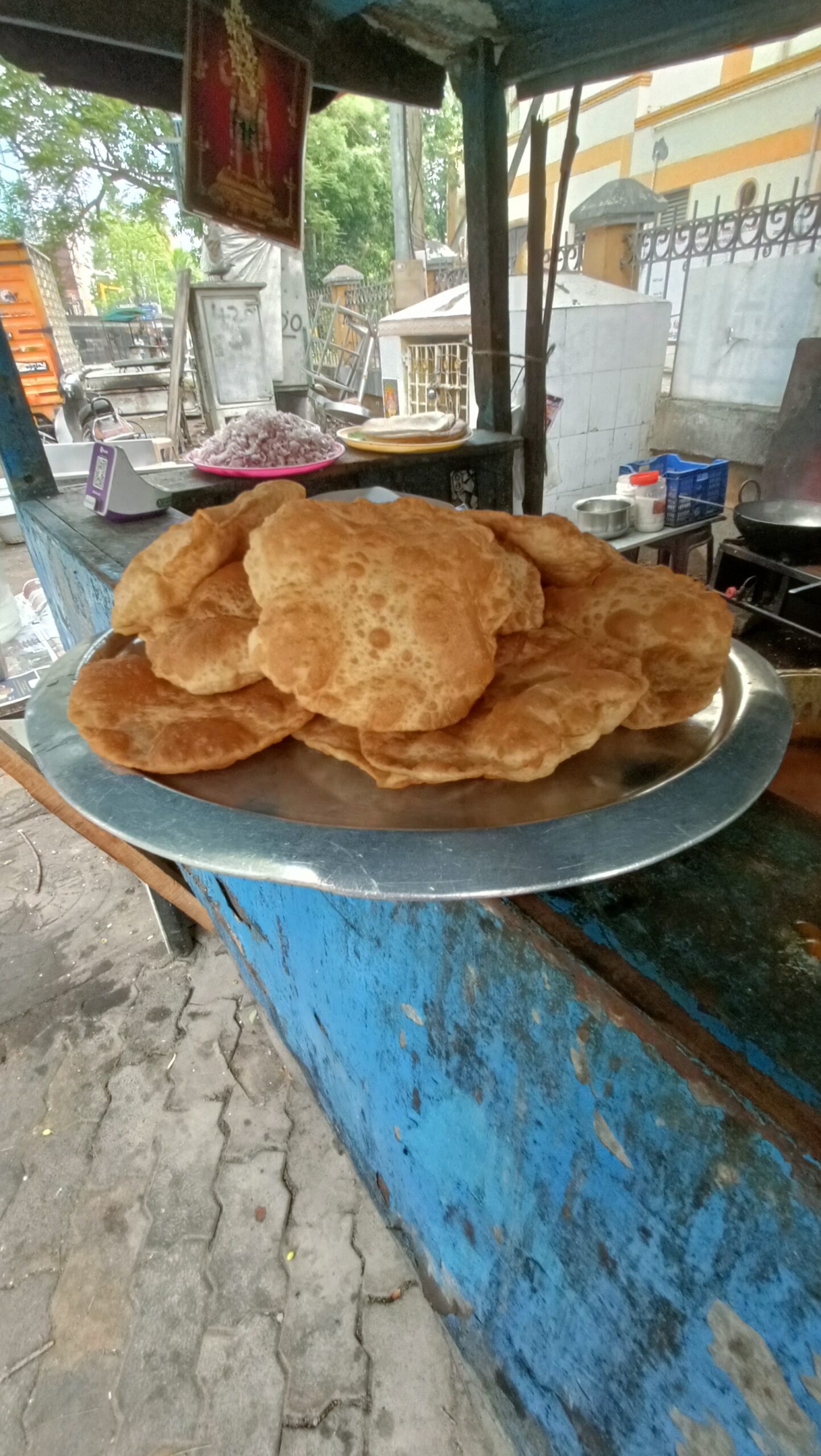 Ready hot Puris for me to eating 😊