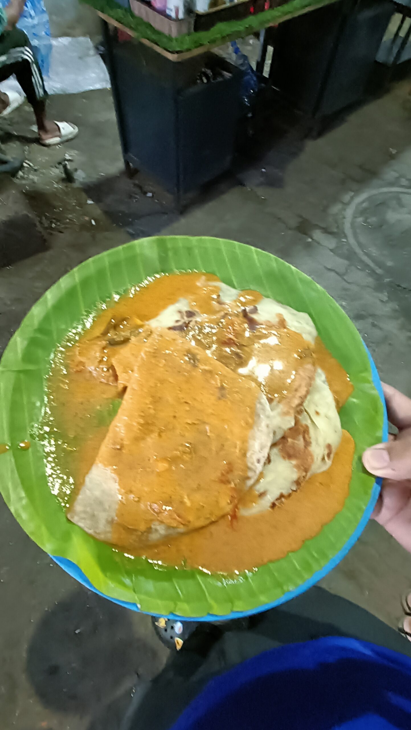 2 chapati and one roti parota with curry 😋